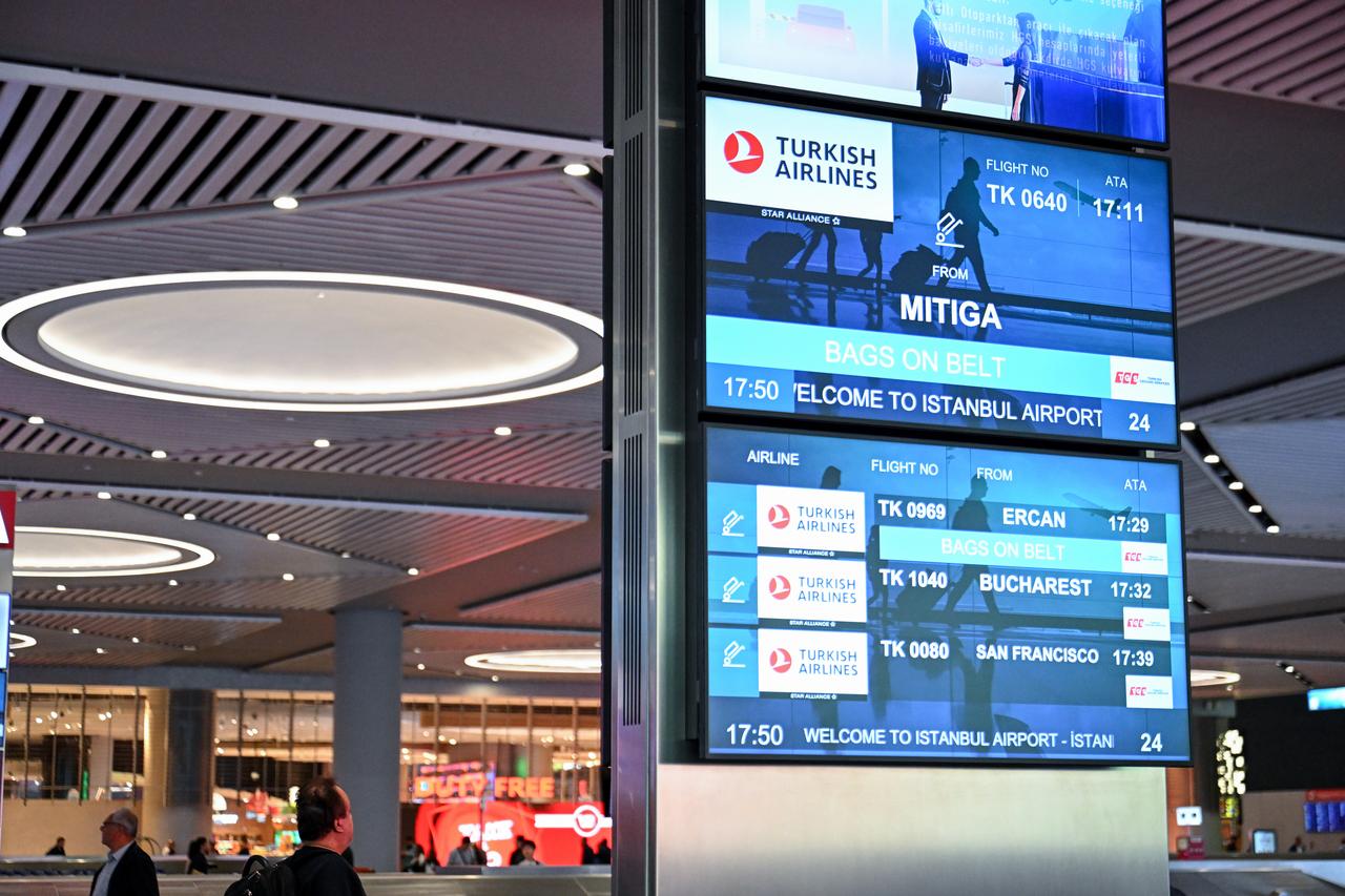 The first plane carrying Turkish citizens who want to leave the Libyan capital Tripoli has landed at Istanbul Airport on 16 May, 2025. (AA Photo)